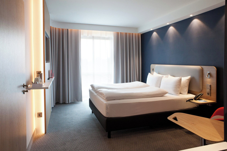 Bedroom 15