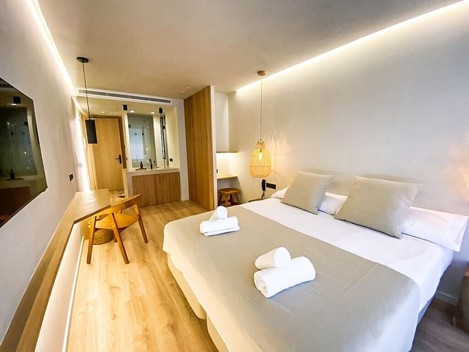 Bedroom 4, S Estancia Suites, Baleares