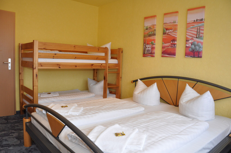 Bedroom 3, Aparthotel Oberhof, Schmalkalden-Meiningen
