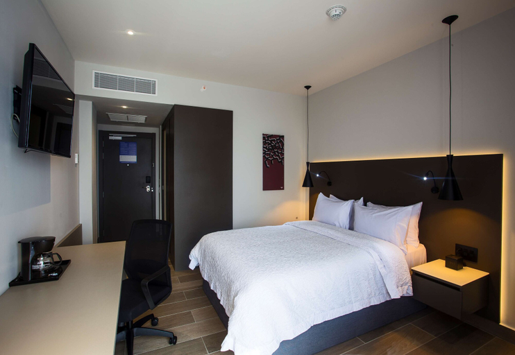 Bedroom 3, Hampton by Hilton David, David