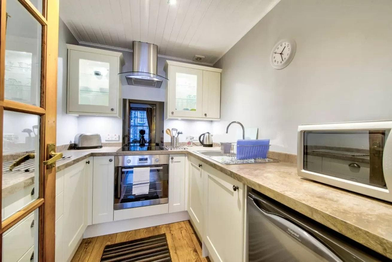 Others 5, ALTIDO Royal Mile Apartment for Two - Location, Location!, Edinburgh