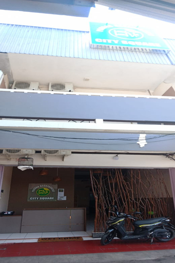 Exterior & Views 2, Pondok Backpacker City Square, Malang