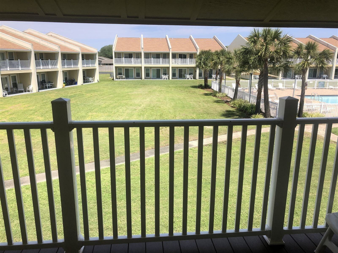 Others 4, 2 D, Three Bedroom Townhome, Walton