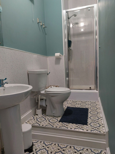 Bathroom 3, Abbey View Holiday Flats, Torbay