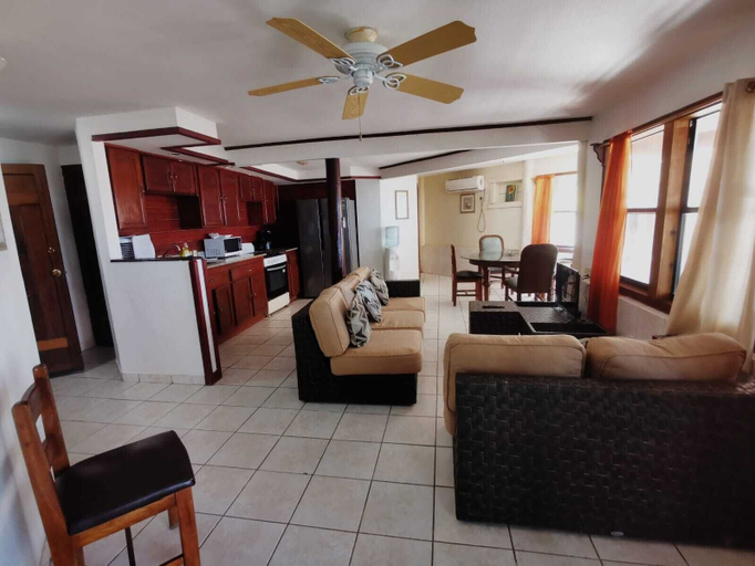 Bedroom 4, Foster's West Bay Resort, Roatán