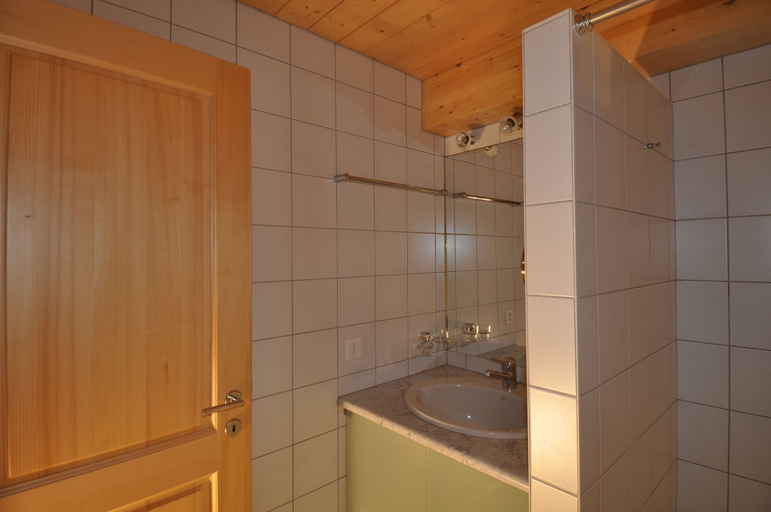 Bathroom, Ambiente B21, Raron