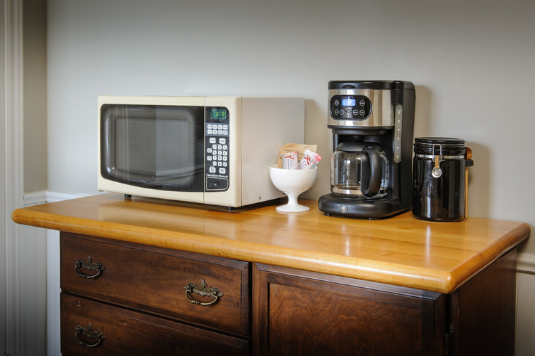 Others 5, Moncton Suites - 267 Universite Ave, Westmorland