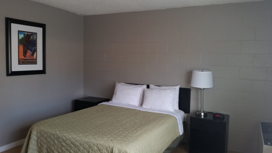 Bedroom 3, Motel West, Bonneville