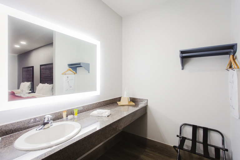 Bathroom 2