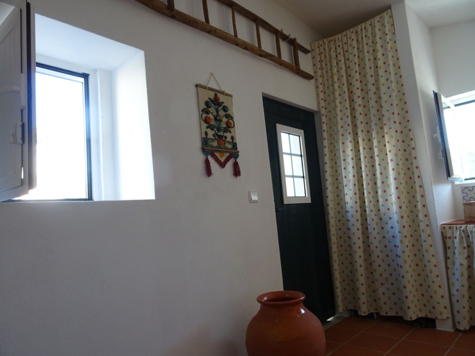 Others 5, Palheiros da Ribeira, Mação