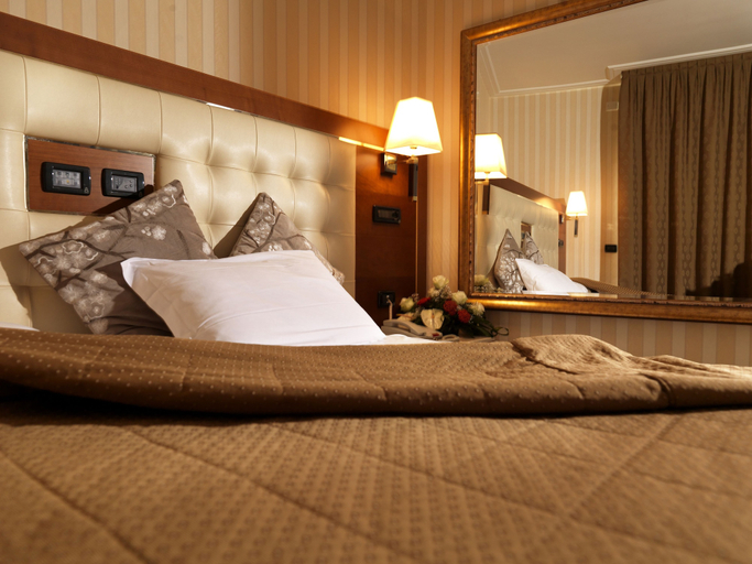 Bedroom 2, Hotel ARISTON, Padua