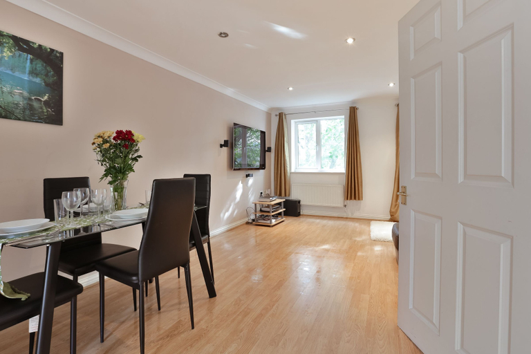 Others 4, Austin David Apartments - Classic 2 Bed, London