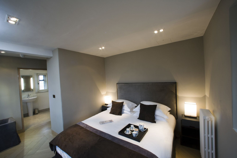 Bedroom 2, Roch Castle Hotel, Pembrokeshire