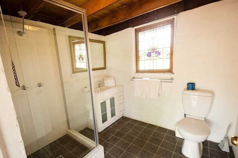 Bathroom 4, Peppers Creek Village, Cessnock