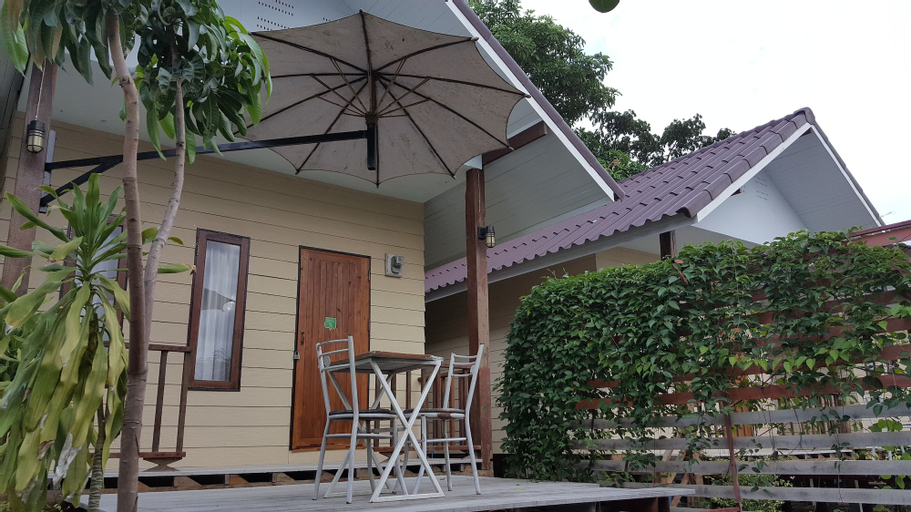 Exterior 2