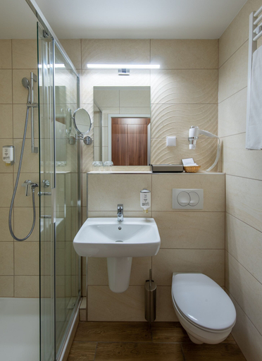 Bathroom 5, Hunguest Hotel Panorama, Hévíz/Keszthely
