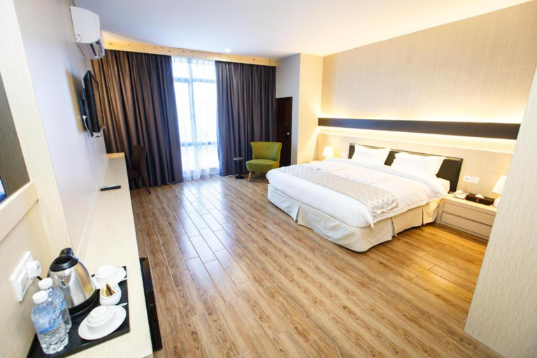 Lintas Platinum Hotel Room Type - DELUXE, KING BED