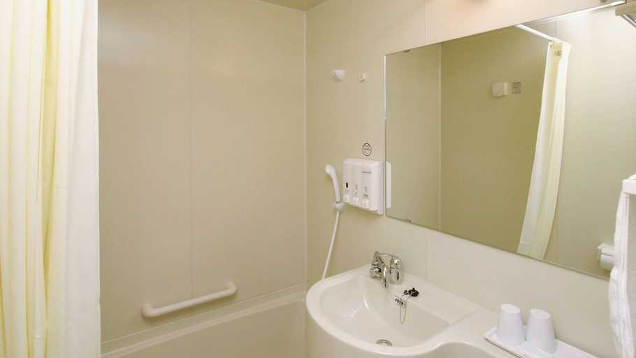 Bathroom 4, Toyoko Inn Kitakyushu Kuko, Kanda