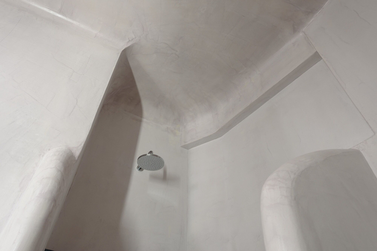 Bathroom 5, Ikies Santo Filoxenia, South Aegean