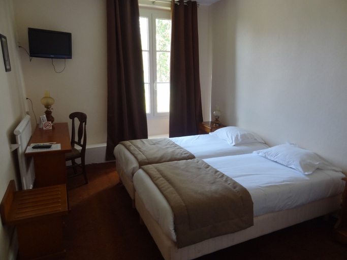 Bedroom 4, Hostellerie du Pavillon St Hubert, Oise