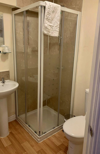 Bathroom 5, Commercial Hotel, Durham