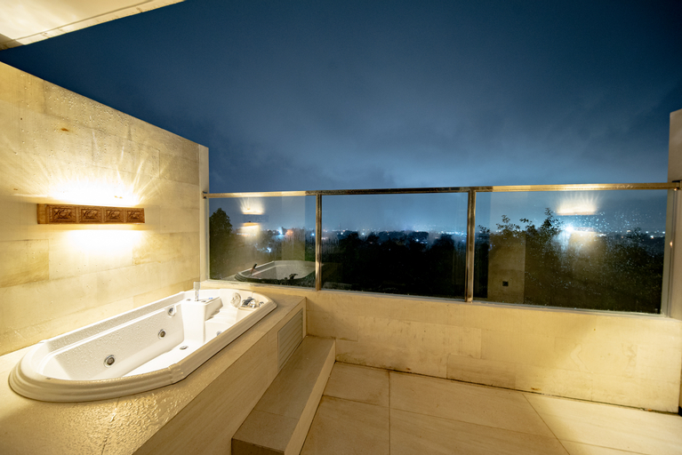 Bathroom 3