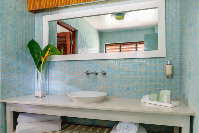 Bathroom 5, Idle Awhile Resort