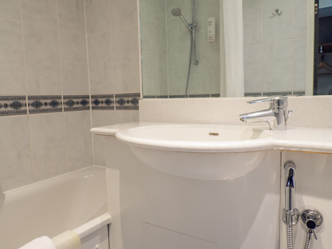 Bathroom 4, THE WELBECK HOTEL by IHG, London
