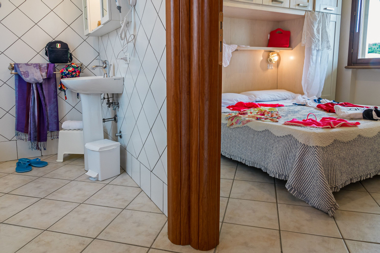 Bedroom 5, Villette Tina, Livorno