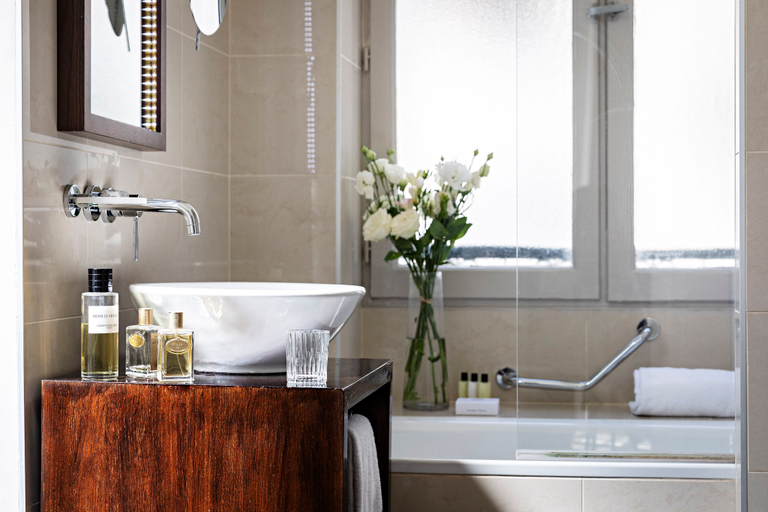 Others 5, Holiday Inn PARIS PALAIS DE L�ELYS�E by IHG, Paris