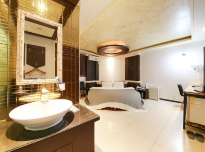 Bathroom, Mate Hotel, Chuncheon