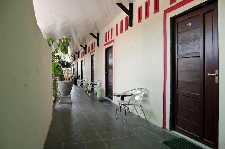 Others 5, OYO 933 Wisma Malawen, Palangkaraya
