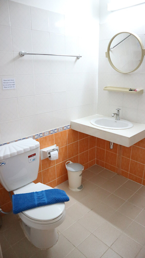 Bathroom 3, Sunshine Guest House, Hua Hin