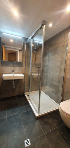 Bathroom 3, The Aarburg Hotel & Café, Interlaken