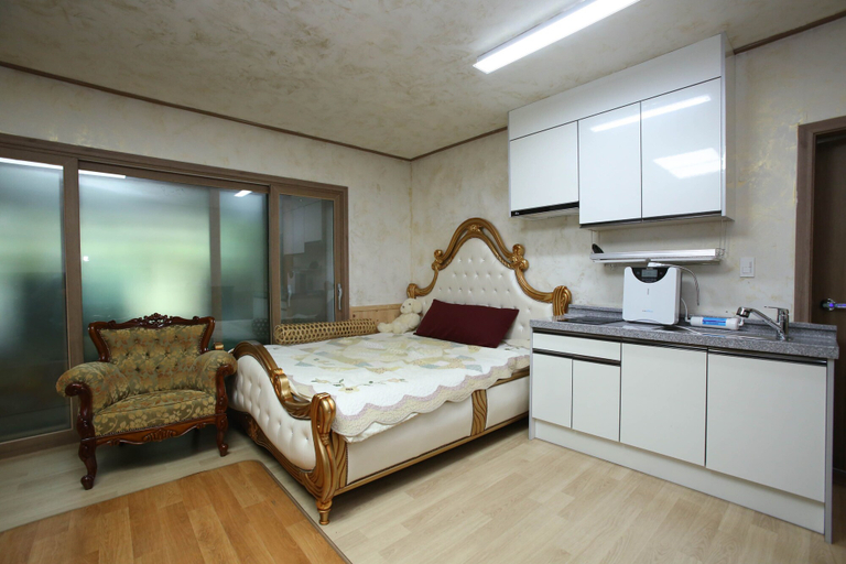 Bedroom 3, Daedunsan Four Seasons Pension, Geumsan