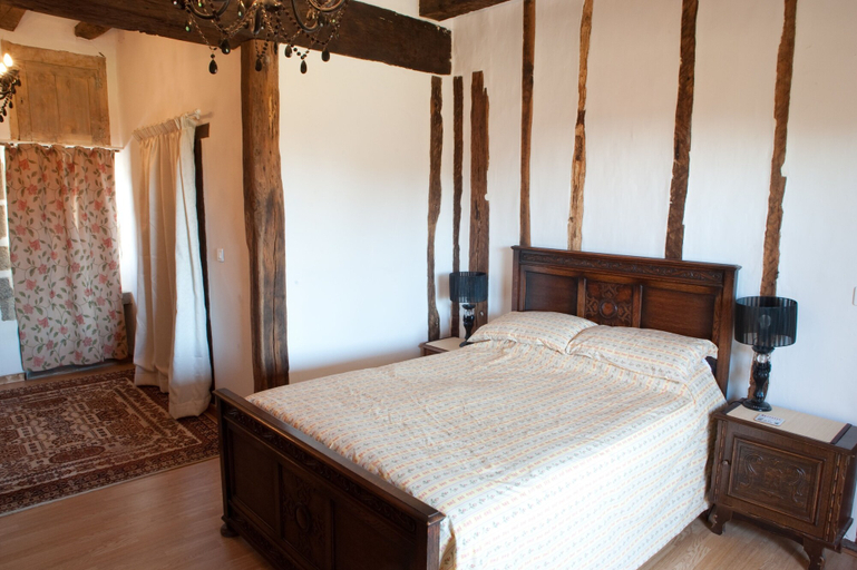 Bedroom 5, L'Ancien Presbytère, Haute-Vienne