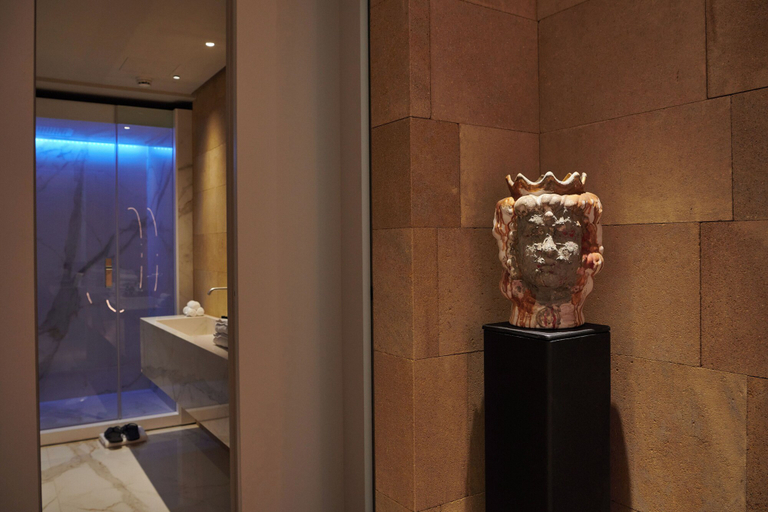 Bathroom 5, Palazzo Sangiorgio, Catania