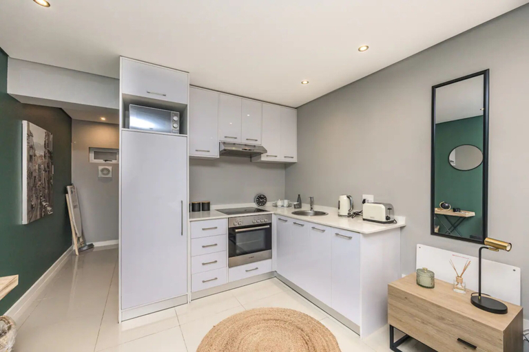 Others 5, Stylish and Modern Studio in the Beachfront, City of Cape Town