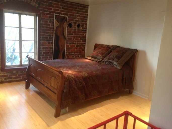 Bedroom 2, Hemmerling House, Hinds