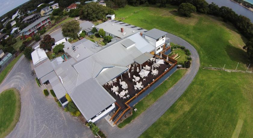 Exterior & Views 1, Marlo Hotel, E. Gippsland - Orbost