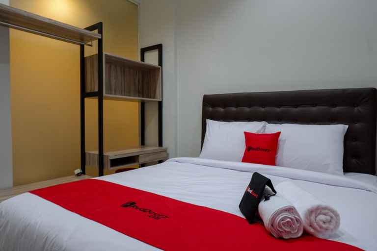 Bedroom 1, RedDoorz @ Jalan Kartini Semarang, Semarang