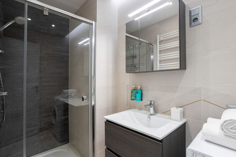 Bathroom 3, Avand Apartments Debrecen, Debrecen