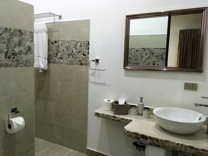 Bathroom, Las Perlitas Boutique Hotel, Nicoya