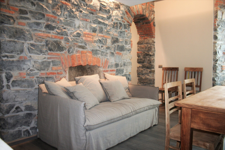 Bedroom 3, JOIVY Elegant 1BR Flat Near City Centre, Como