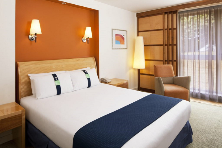 Bedroom 3, voco FAREHAM - SOLENT by IHG, Hampshire