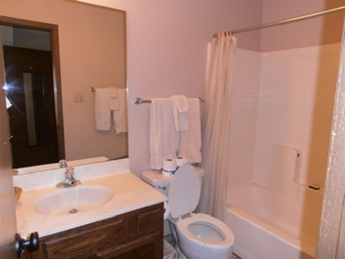 Bathroom, Ski Run, Colfax