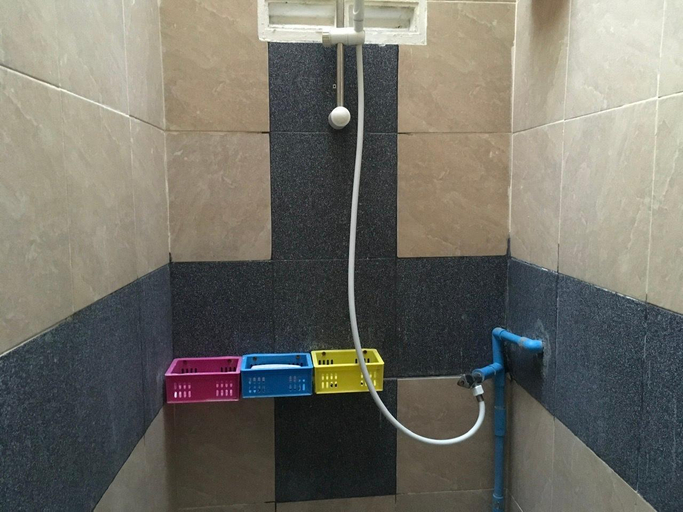 Bathroom 2, hostel24, Phra Khanong