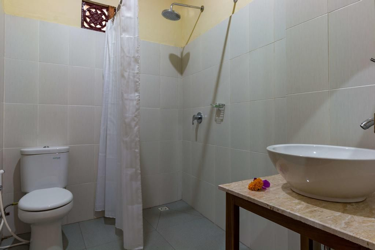 Bathroom 15