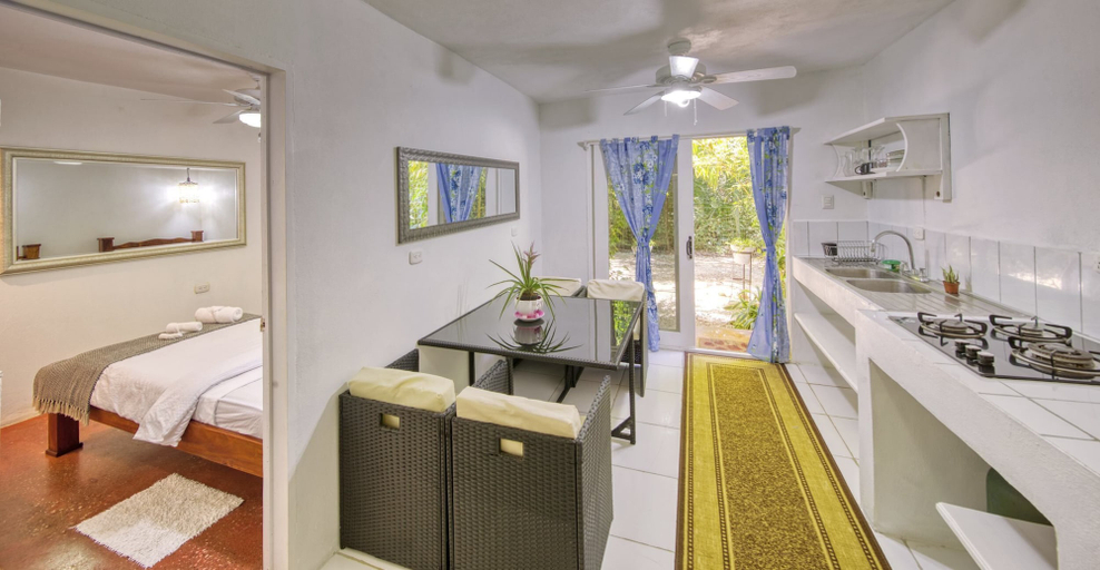 Bedroom 5, Jungle's Edge: Jiu-Jitsu, Muay Thai & Yoga Retreats, Nicoya
