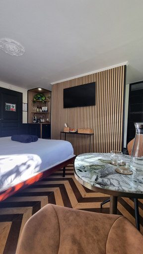 Bedroom 5, La Belle Endormie B&B, Gironde